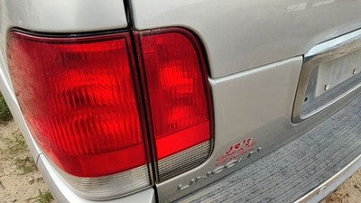 2003-2005 Lincoln Aviator Driver Left Inner Tail Light Oem Brake Lamp Rear