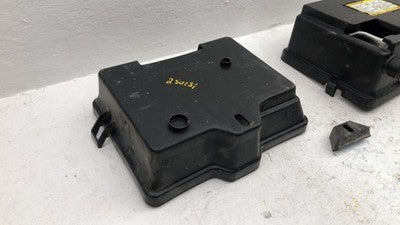 2012 Gmc Canyon Complete Battery Box Mount Tray With Hold Down Oem 3.7L