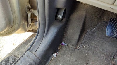 2002 Chrysler Pt Cruiser Driver Left Lower Kick Trim Panel Oem Fl Taupe
