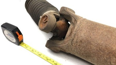 2001-03 Sierra 2500 Hd Rear Drive Shaft Oem Back Section Driveline 8.1l Allison
