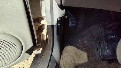 2000 Olds Bravada Driver Left Lower Kick Trim Panel Oem Pewter 922
