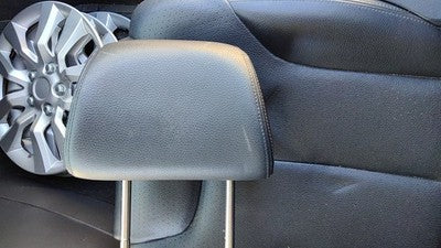 2007-2010 Vw Passat Pair Of Front Headrests Oem Left Right Set Seat