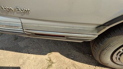 1990 Olds 88 Passenger Right Rear Moulding On Quarter Panel Oem