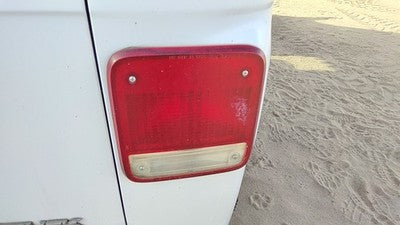 1985-1996 Gmc Van 3500 Passenger Right Tail Light Brake Lamp Oem Rear 05977496