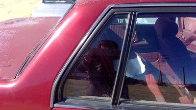 87-91 Bonneville Passenger Right Rear Vent Window Small Back Door Glass Wh Frame