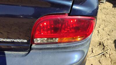 1998-02 Oldsmobile Intrigue Passenger Right Tail Light Brake Lamp Rear 16524098