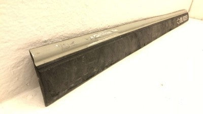 1995-1997 S10 Blazer Passenger Right Front Moulding From Door Oem Trim Strip