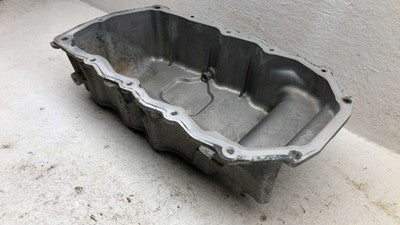 1998-2006 Dodge Stratus Engine Oil Pan With Good Drain Plug Oem 2.4L 4694525Ac