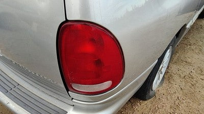 1996-2000 Chrysler Town & Country Passenger Right Tail Light Brake Lamp Oem Rear