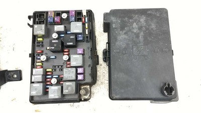 2006 Chevy Cobalt Engine Fuse Box 2.4L 15269048