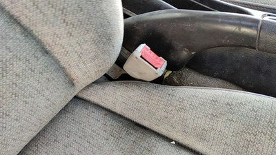 1997 Saturn Sl1 Passenger Right Front Seat Belt Buckle Receiver Oem Gray