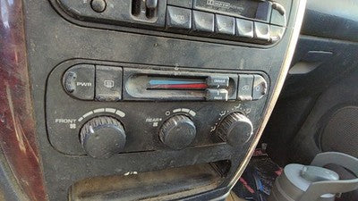 2001-2002 Dodge Caravan Temperature Control Module In Dash Heater Ac Head Unit