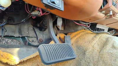 1984 Jeep Grand Wagoneer Gas And Brake Pedal Assembly Automatic Transmission
