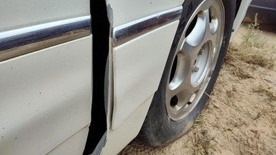 1997-2005 Buick Park Ave Passenger Right Moulding From Fender Oem Trim White 78u