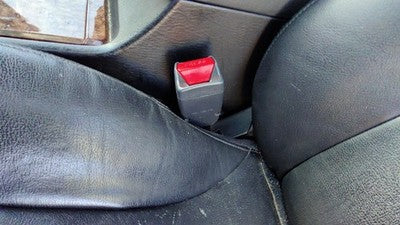 2004-2005 Hyundai Xg350 Driver Left Front Seat Belt Buckle Receiver Oem Black
