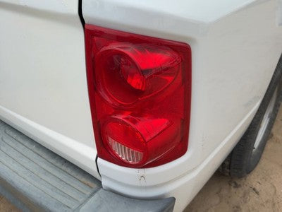 2005-2011 Dodge Dakota Passenger Right Tail Light Brake Lamp Oem Rear 55077604Ad