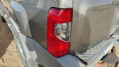2002-2004 Nissan Xterra Driver Left Tail Light Brake Lamp Oem Rear 265557Z825