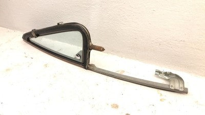 73-87 Sierra K10 1500 Passenger Right Front Vent Window Small Door Glass W Frame