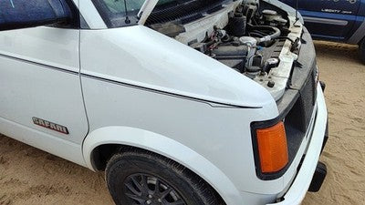 1985-1994 Gmc Safari Passenger Right Front Fender Oem White 15699458
