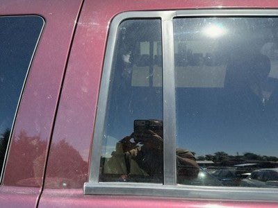 04-09 Durango Passenger Right Rear Vent Window Back Door Glass With Frame Oem