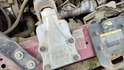 1997-2004 Chevy Venture Pair Of Motor Mount Brackets Oem Upper Radiator Support