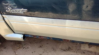 1996-1997 Suzuki Sidekick Driver Left Front Moulding From Door Oem Trim Strip