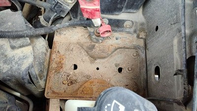 99-07 Silverado 2500 Complete Battery Box Mount Tray With Hold Down Oem 6.0L