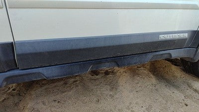 10-12 Legacy Outback Passenger Right Front Lower Moulding From Door Trim Strip