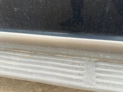 1997-2002 Ford Expedition Driver Left Front Lower Moulding From Door Oem