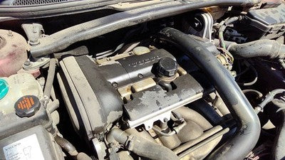 2001 Volvo V70 Xc Valve Cover Oem 2.4L Turbo