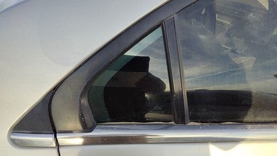 07-12 Lincoln Mkz Passenger Right Rear Vent Window Back Door Glass With Frame