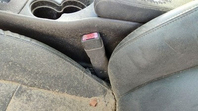 00-05 Pontiac Bonneville Driver Left Front Seat Belt Buckle Receiver Pewter 932