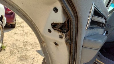 1990 Olds 88 Driver Left Rear Door Latch With Rods/Cables Oem Back