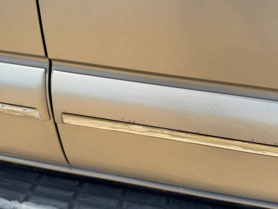 00-06 Suburban Passenger Right Front Moulding From Door Trim Strip Pewter 11U