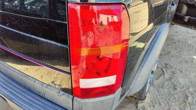 2005-2009 Land Rover Lr3 Passenger Right Tail Light Brake Lamp Oem Rear Cracked