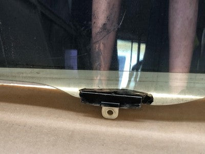 1998-2002 Toyota Corolla Passenger Right Front Side Window Door Glass Oem