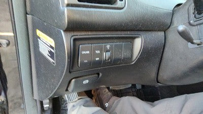 2004-2005 Hyundai Xg350 Lower Dash Under Column Knee Bolster Trim Panel Black