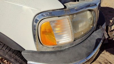 1997-2004 Ford F150 Passenger Right Front Turn Signal Light Lamp Fender Mounted