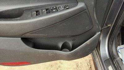 16-18 Hyundai Tucson Driver Left Front Inside Door Trim Panel Only Oem Black Try