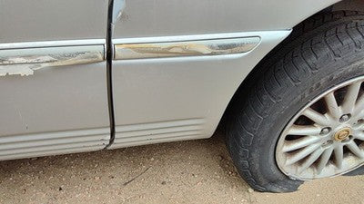 2000 Chrysler Town & Country Driver Left Rear Moulding On Quarter Panel Silver