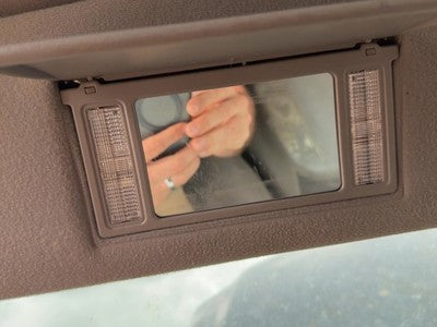 2000-2002 Ford Expedition Driver Left Sun Visor Oem Gray 12 Yl1Z7804105Aaa