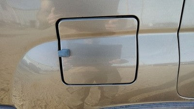 2000-2004 Nissan Xterra Fuel Tank Door With Hinge Gas Lid Oem Filler Granite Ky2