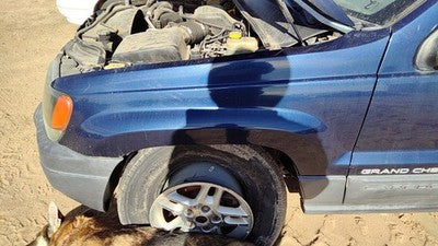 1999-2004 Jeep Grand Cherokee Driver Left Front Fender Oem Blue Pb8 55135901Ac