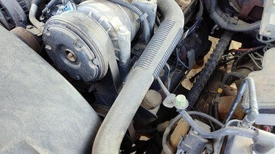 1999 Chevy Suburban Power Steering Pump With Mount Bracket Oem 5.7L