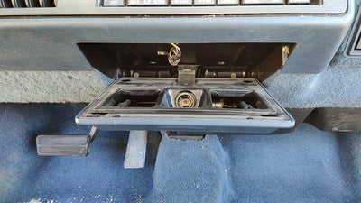 1988-1992 Olds Cutlass Cierra Ash Tray Assembly Oem Slide Out Dash