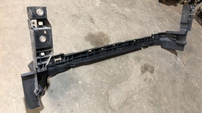 2011-2016 Ford F250 Lower Grille Radiator Support Bracket Oem 6.7L