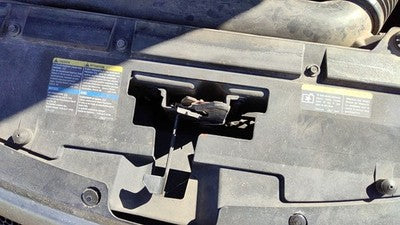 2005-2010 Pontiac G6 Hood Latch Assembly With Bracket Oem 25864307