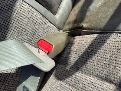 1991 Isuzu Pup Passenger Right Front Seat Belt Buckle Receiver Oem Gray
