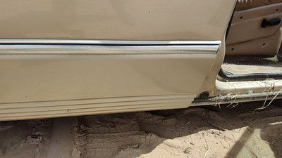 00 Town & Country Passenger Right Rear Moulding From Door Back Trim Strip Gold