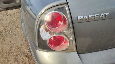 2001-2005 Vw Passat Driver Left Tail Light Brake Lamp Oem Rear 3B5945095ac